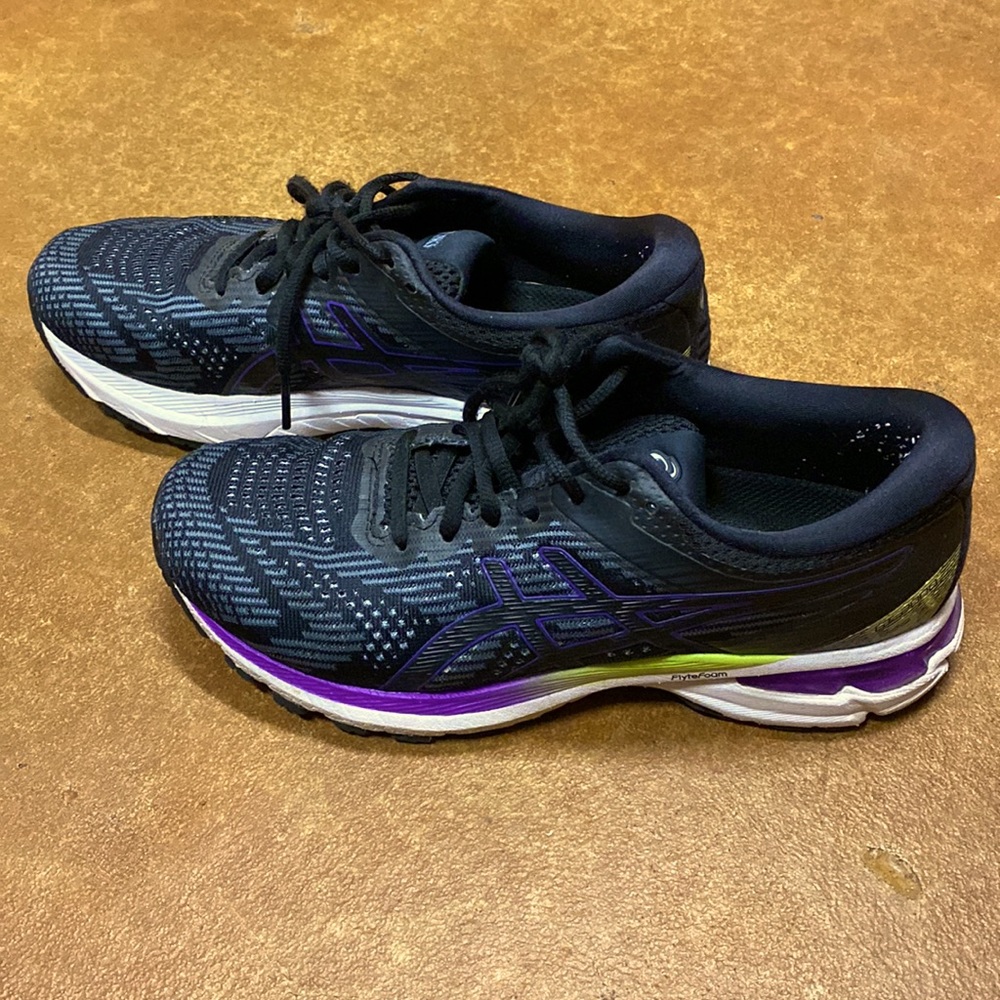 ASICS GT 2000 women’s running sneakers - Picture 2 of 5